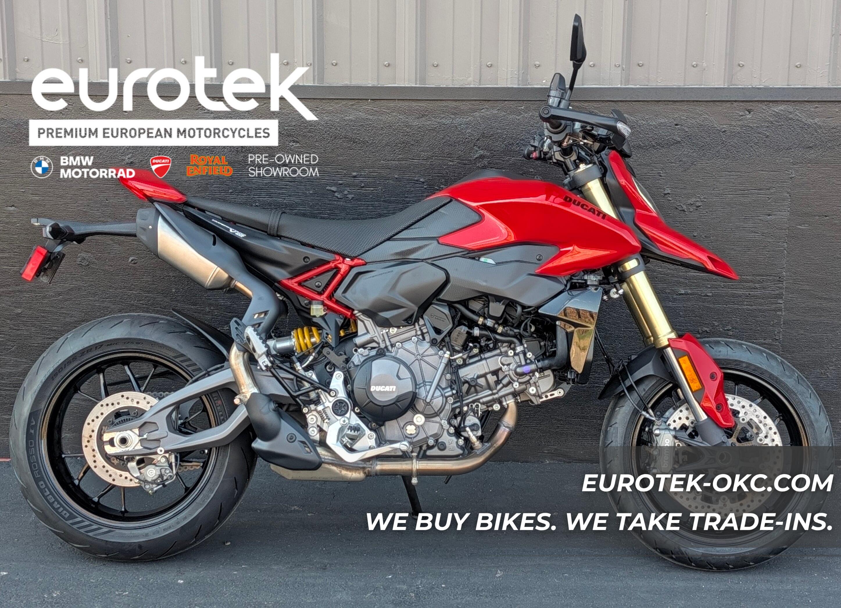 2027 DUCATI HYPERMOTARD V2
