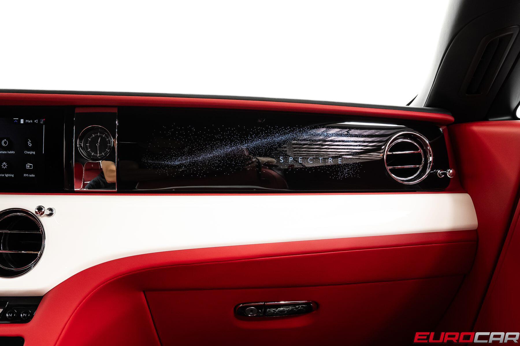 2024 Rolls-Royce Spectre *STARLIGHT DOORS * ILLUMINATED FASCIA*Image 31