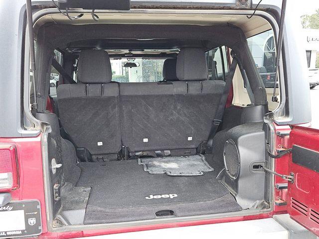 2011 Jeep Wrangler Unlimited Sahara - Photo 6