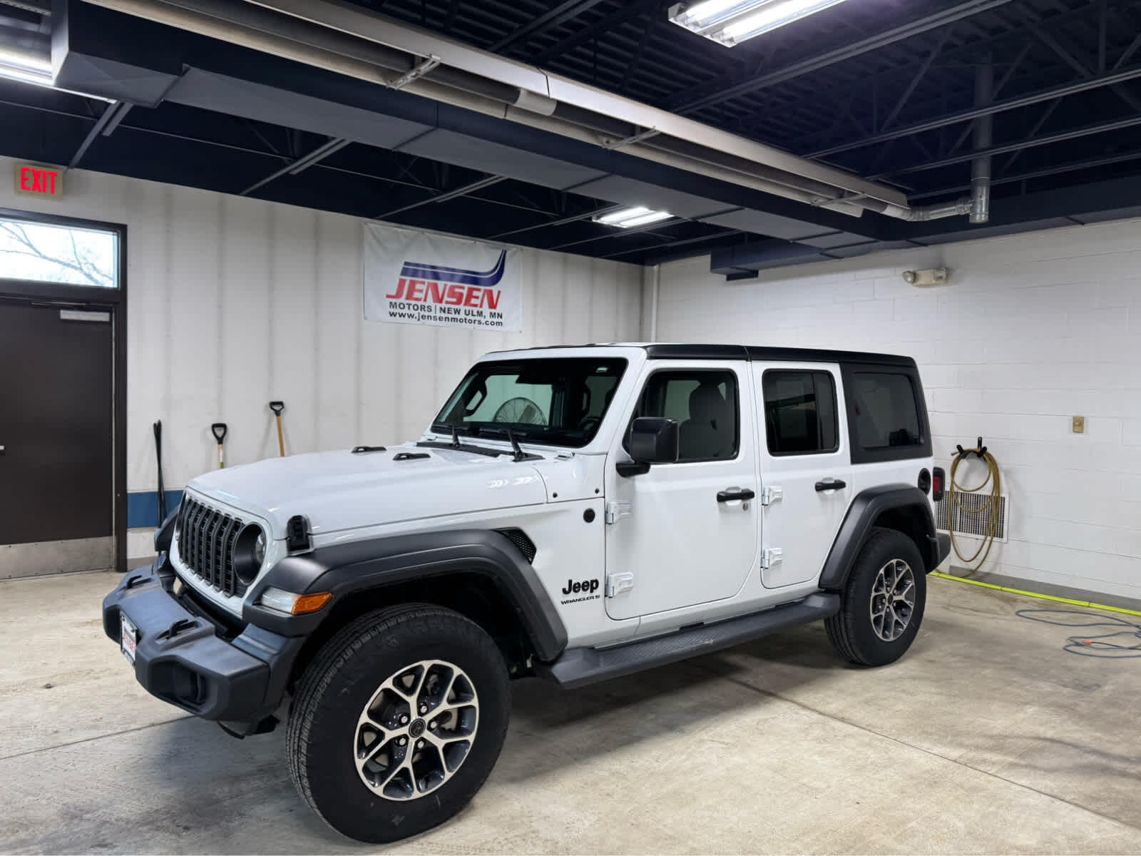 Used 2024 Jeep Wrangler 4-Door Sport S with VIN 1C4PJXDG1RW263331 for sale in New Ulm, Minnesota