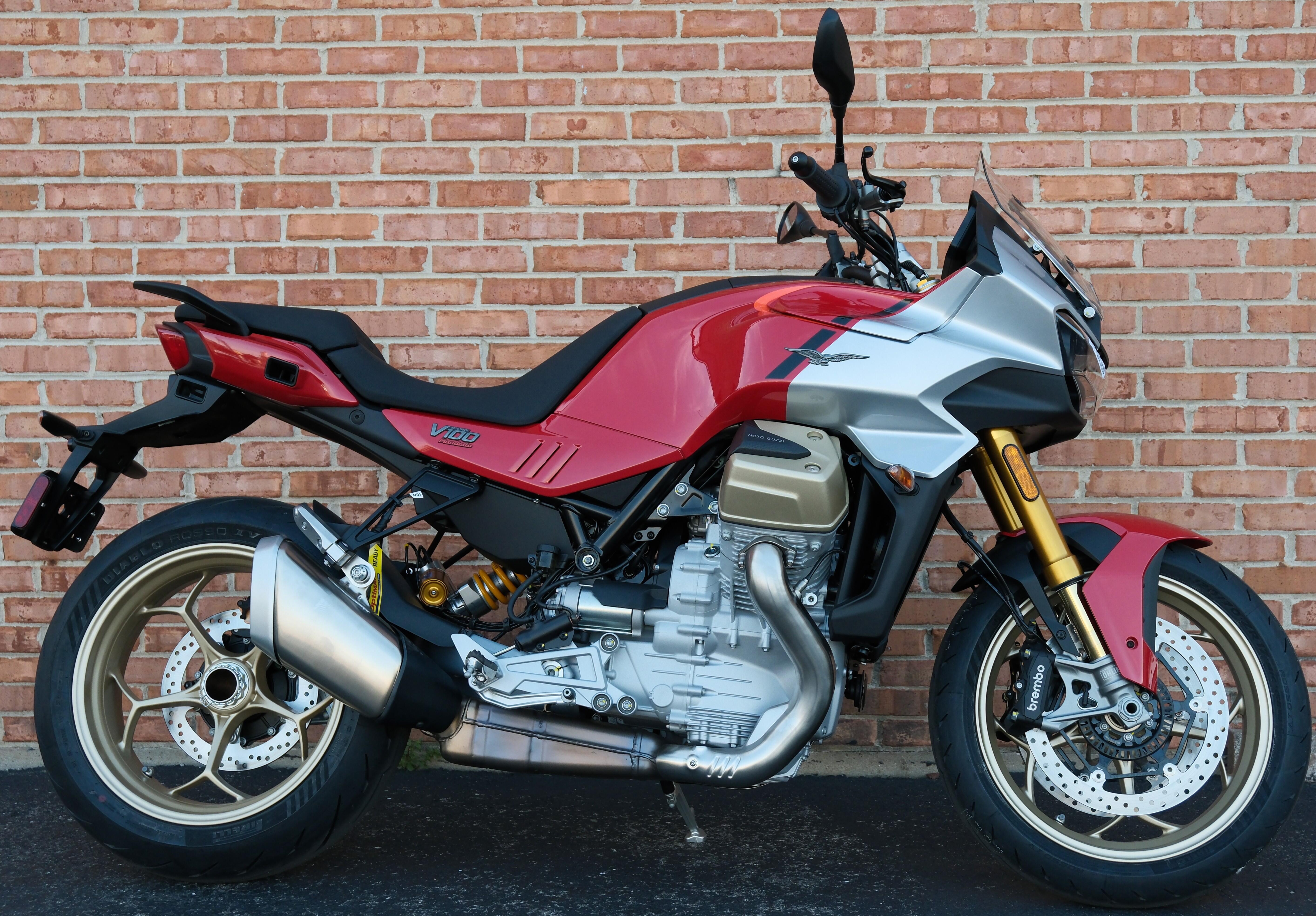 2027 Moto Guzzi V100 Mandello S