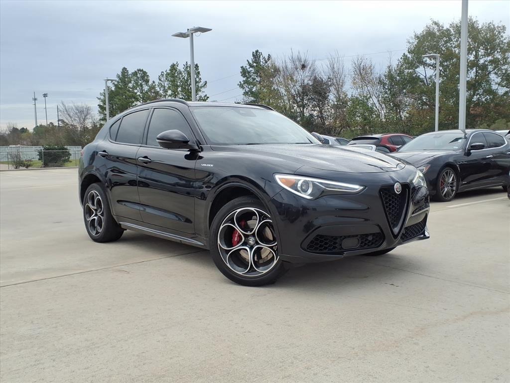 2022 Alfa Romeo Stelvio Ti Veloce's photo