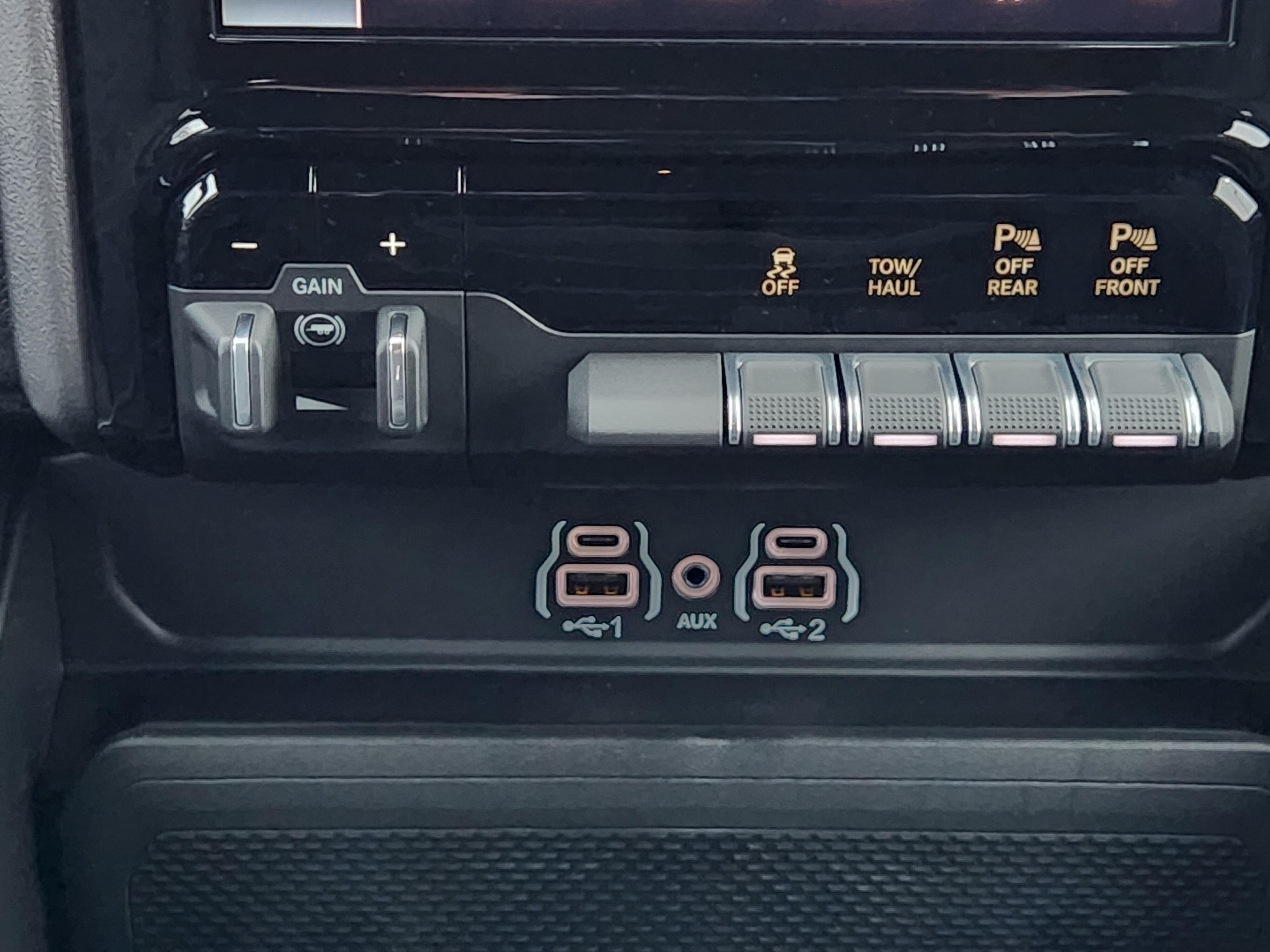 2026 RAM 3500 Big Horn - Photo 16