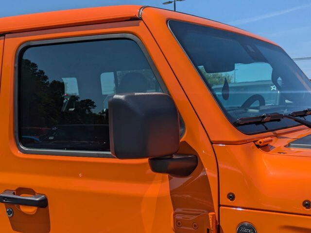 2025 Jeep Wrangler 4-Door Sahara - Photo 12