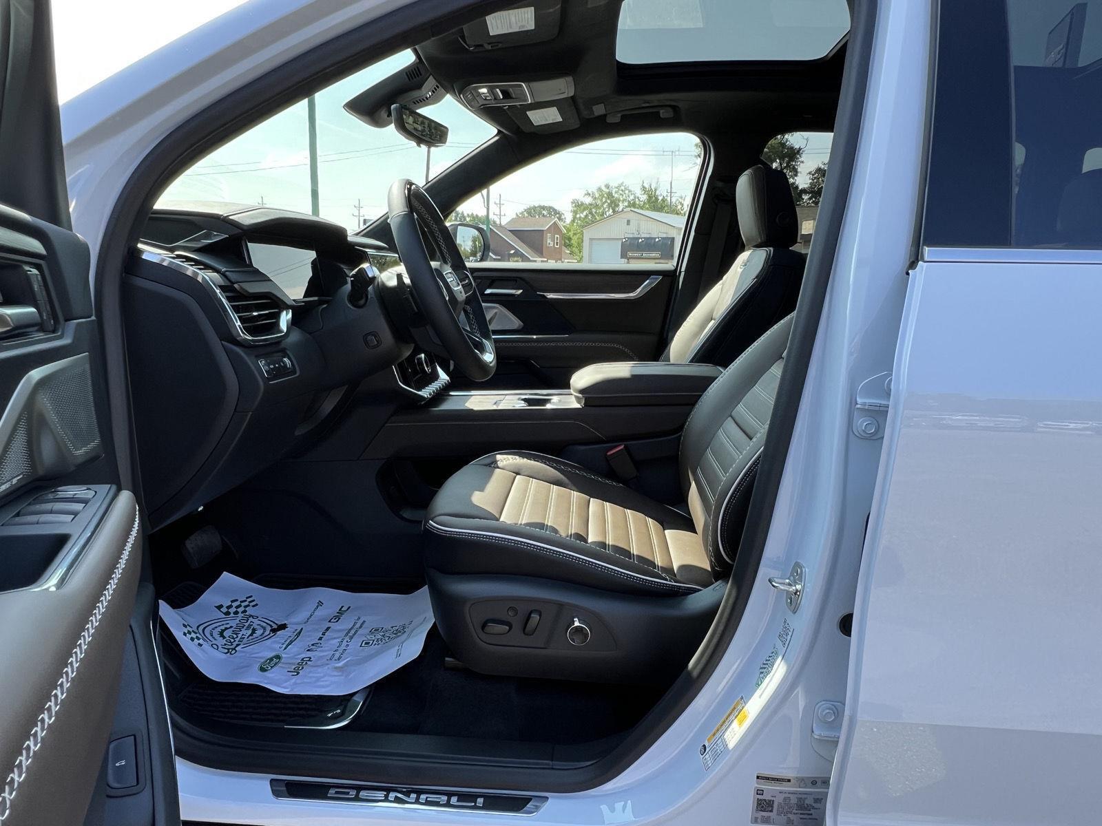 2026 GMC Acadia Denali Ultimate - Photo 22