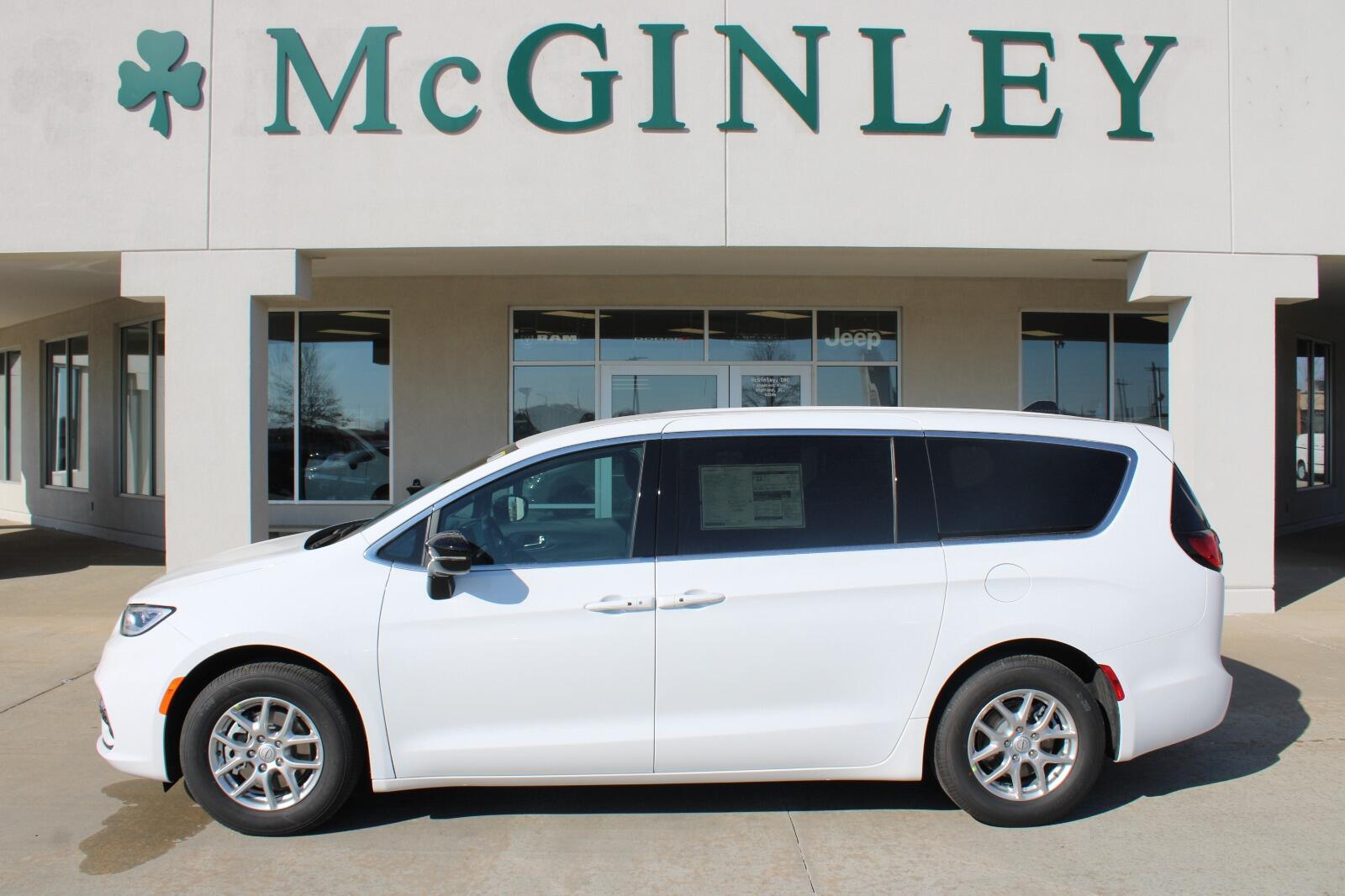 2026 Chrysler Pacifica Select FWD