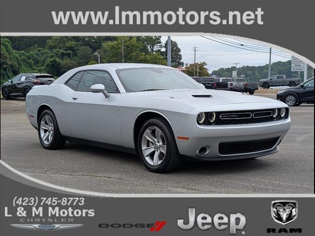 2022 Dodge Challenger SXT's photo