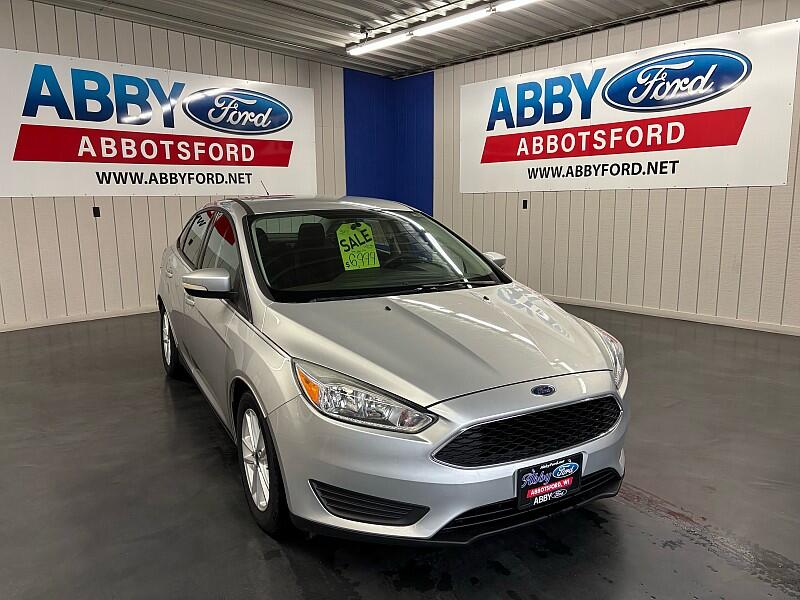 2015 Ford Focus SE's photo