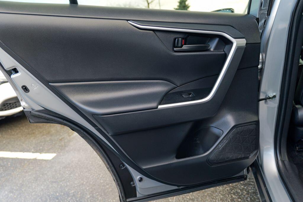 2024 Toyota RAV4 LE - Photo 22
