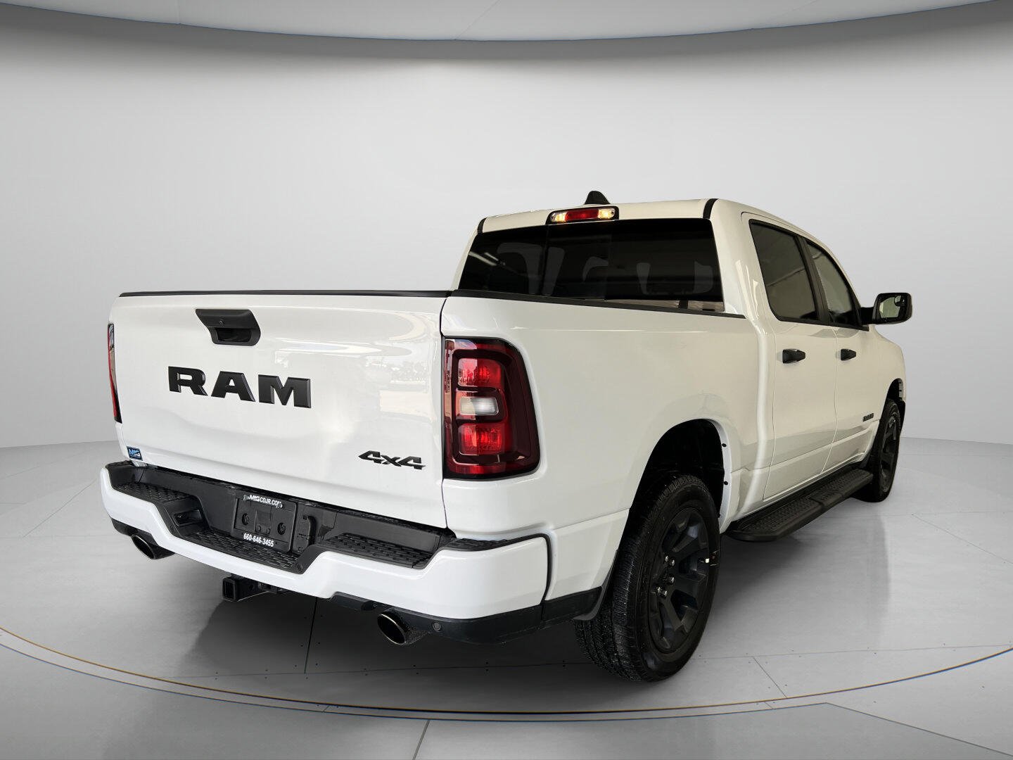 2026 RAM 1500 Express - Photo 8