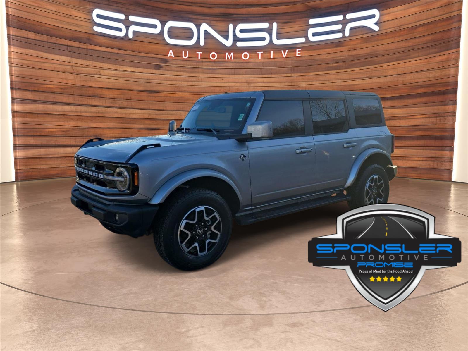 2024 Ford Bronco Outer Banks 4-Door 4WD