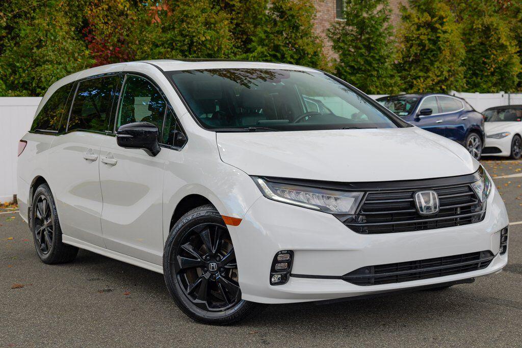 2023 Honda Odyssey SPORT's photo