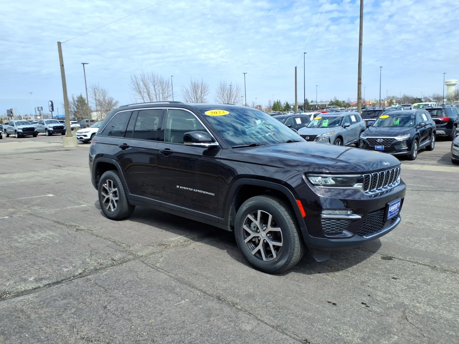 Used 2023 Jeep Grand Cherokee Limited with VIN 1C4RJHBG2P8706542 for sale in Mankato, Minnesota