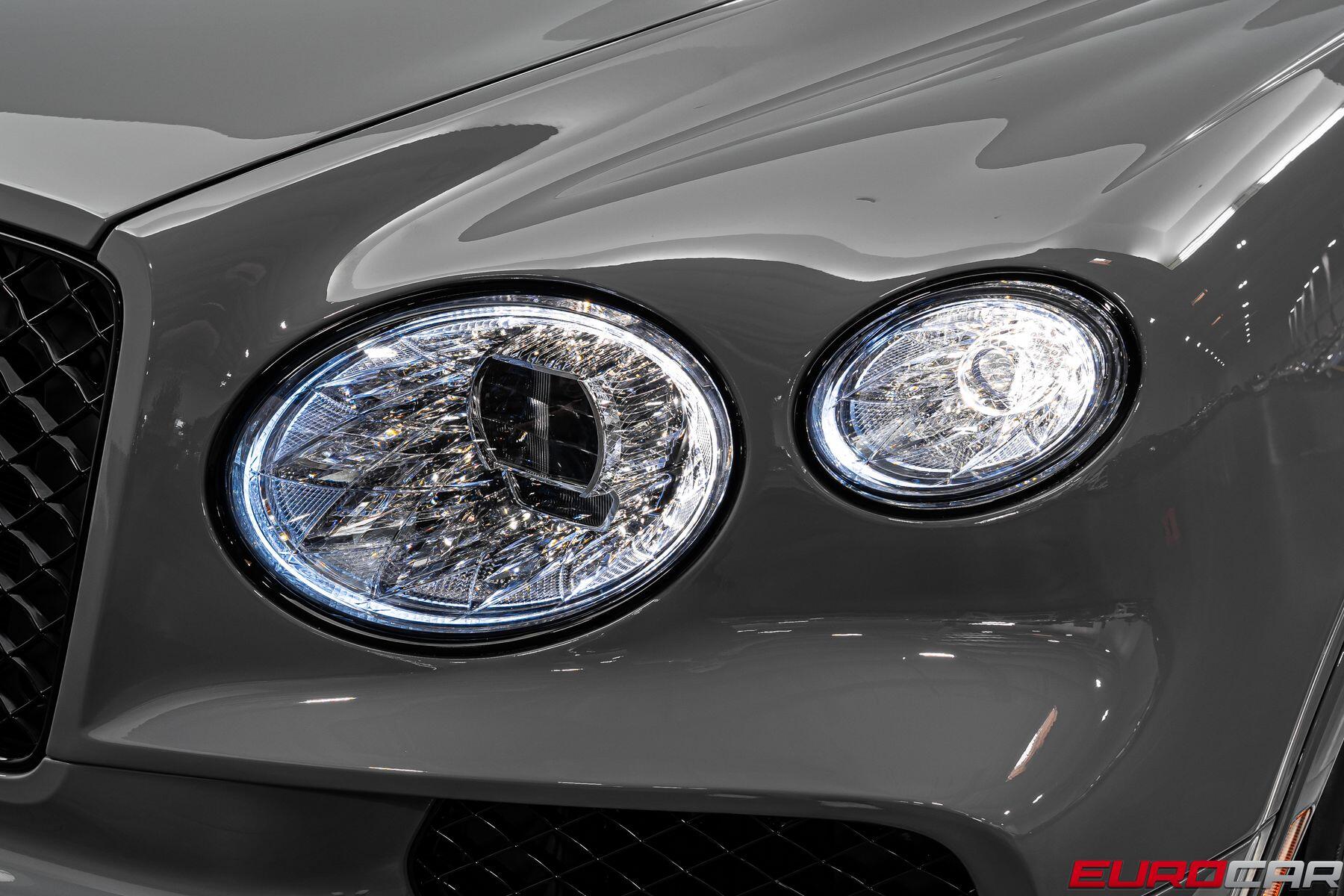 2025 Bentley Bentayga S Black Edition *PANORAMIC SUNROOF*Image 10