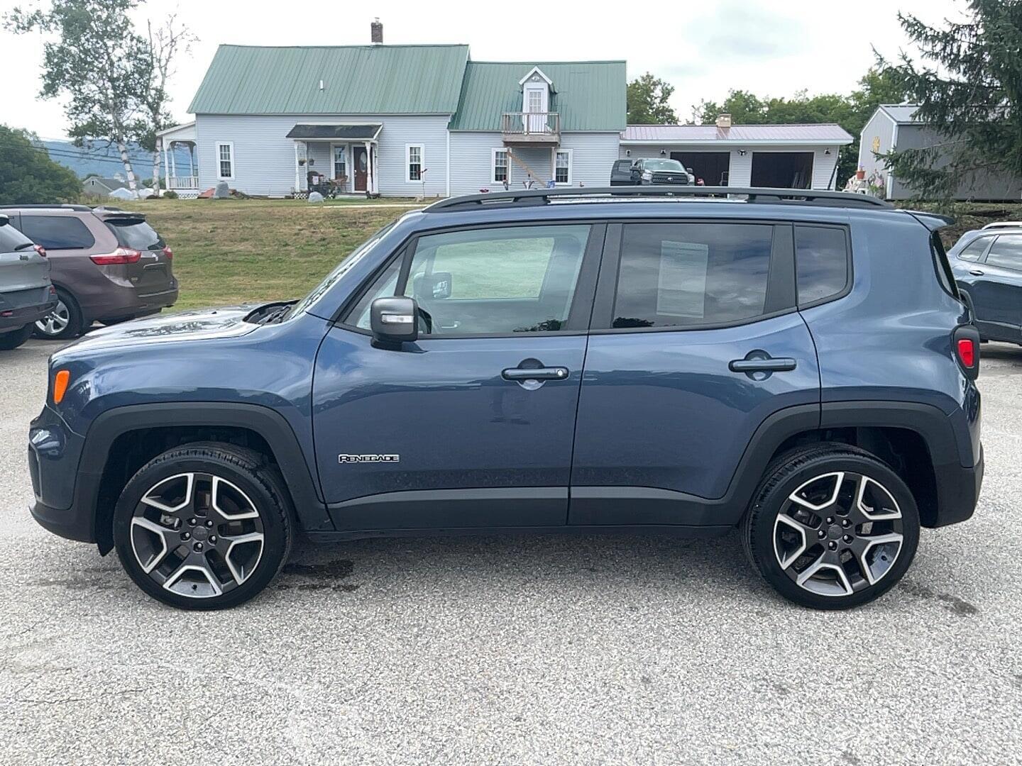 View vehicle photo 7
