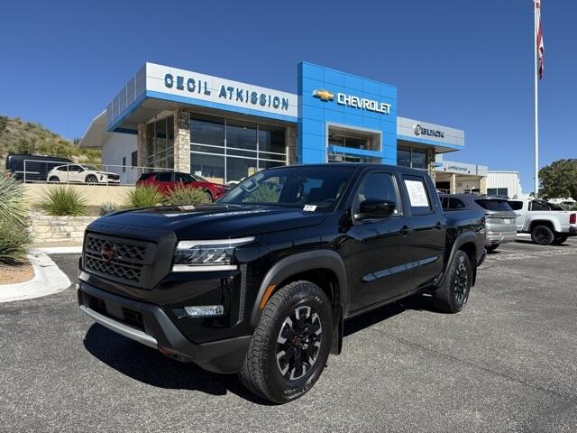 2024 Nissan Frontier PRO-X's photo