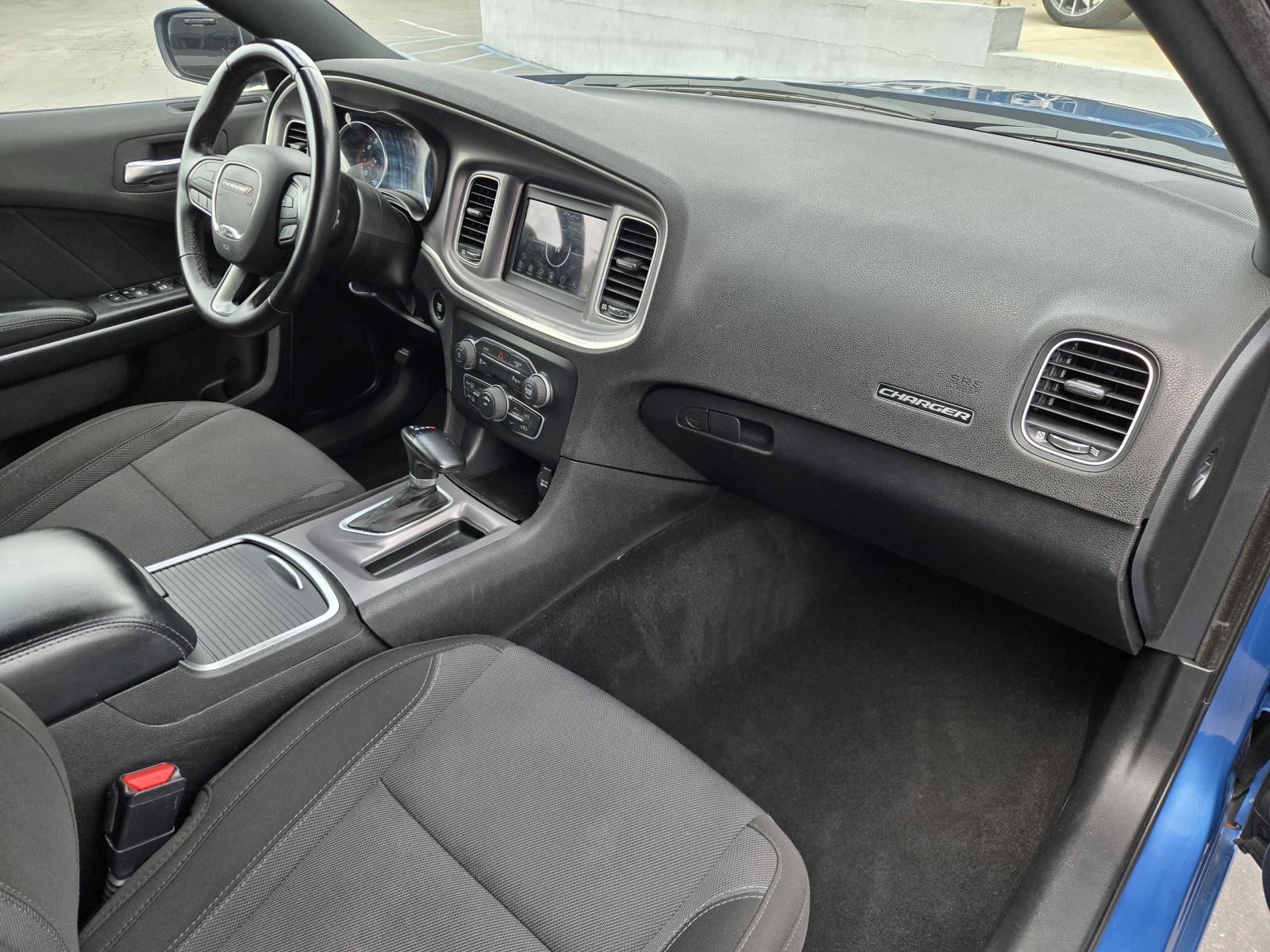 2022 Dodge Charger SXT - Photo 31