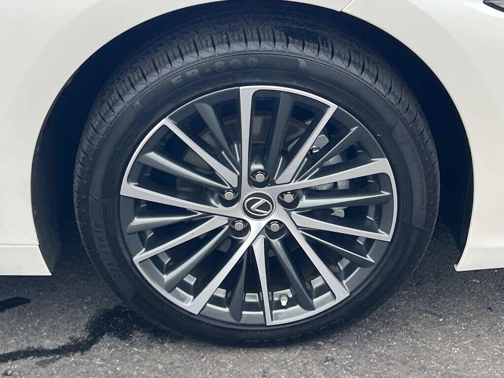 2023 Lexus ES 350 - Photo 29