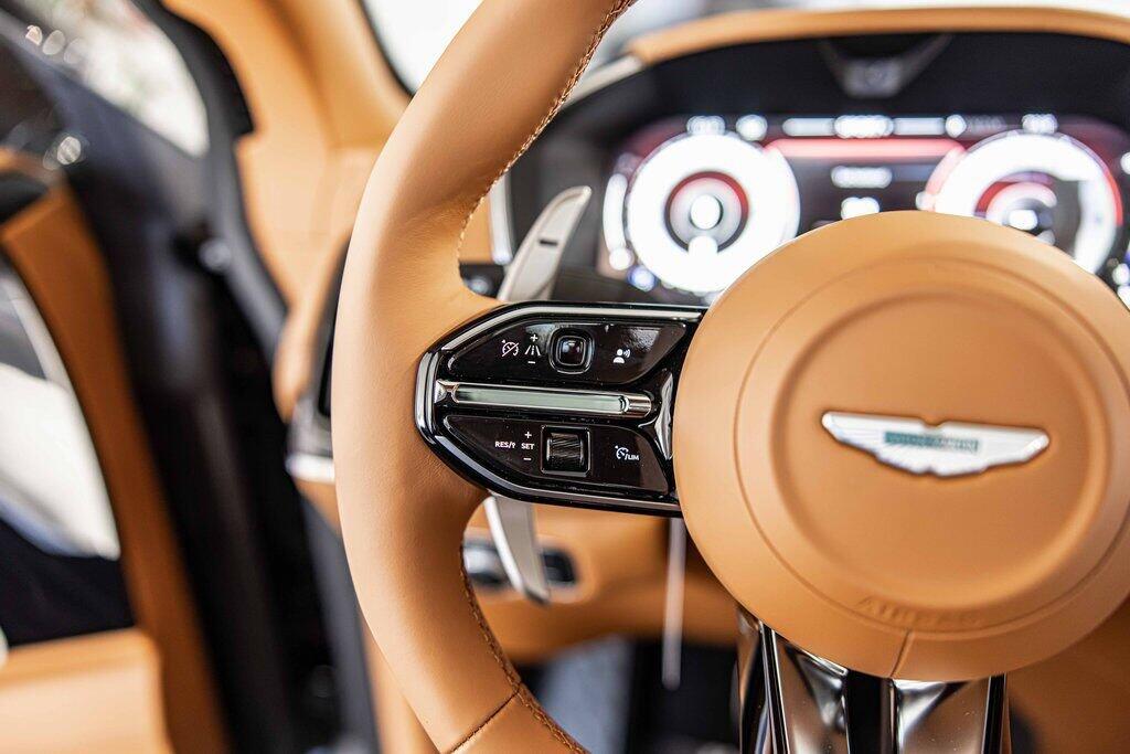 2026 Aston Martin DBX 707 - Photo 25