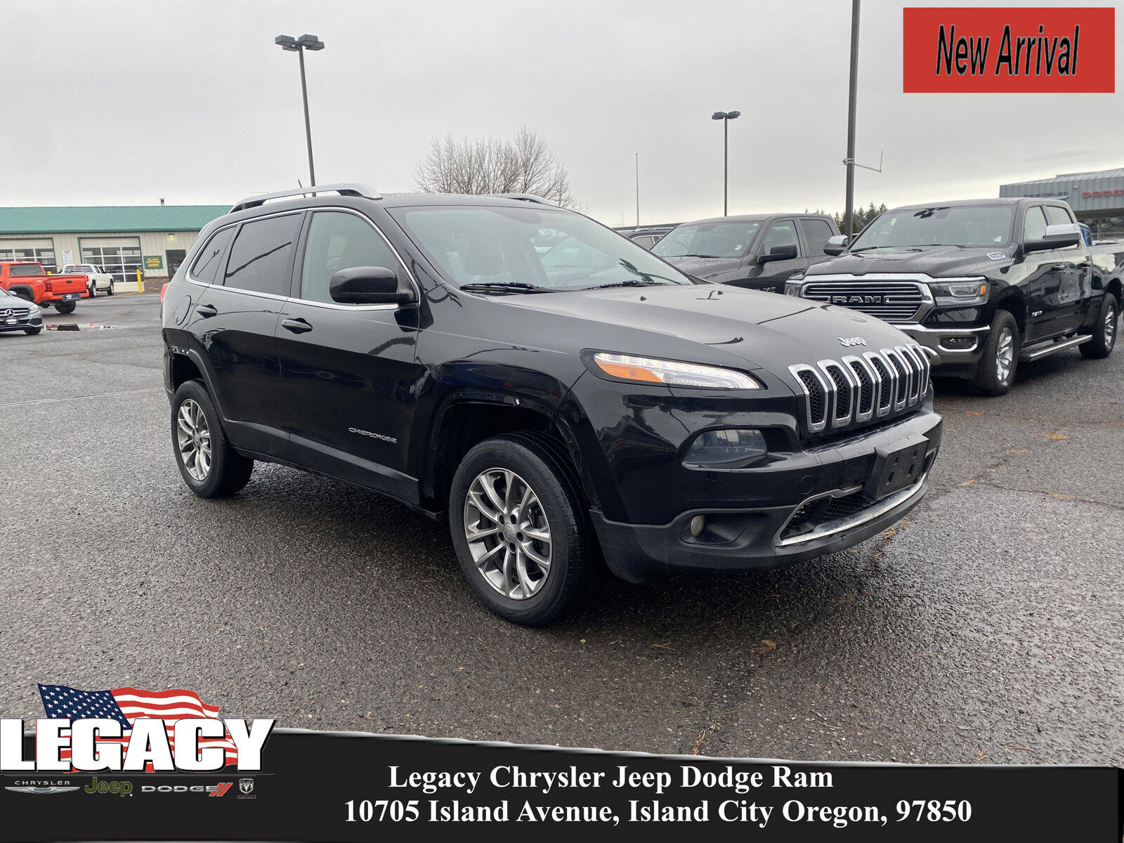 Used 2014 Jeep Cherokee Limited with VIN 1C4PJLDS7EW301555 for sale in Island City, OR