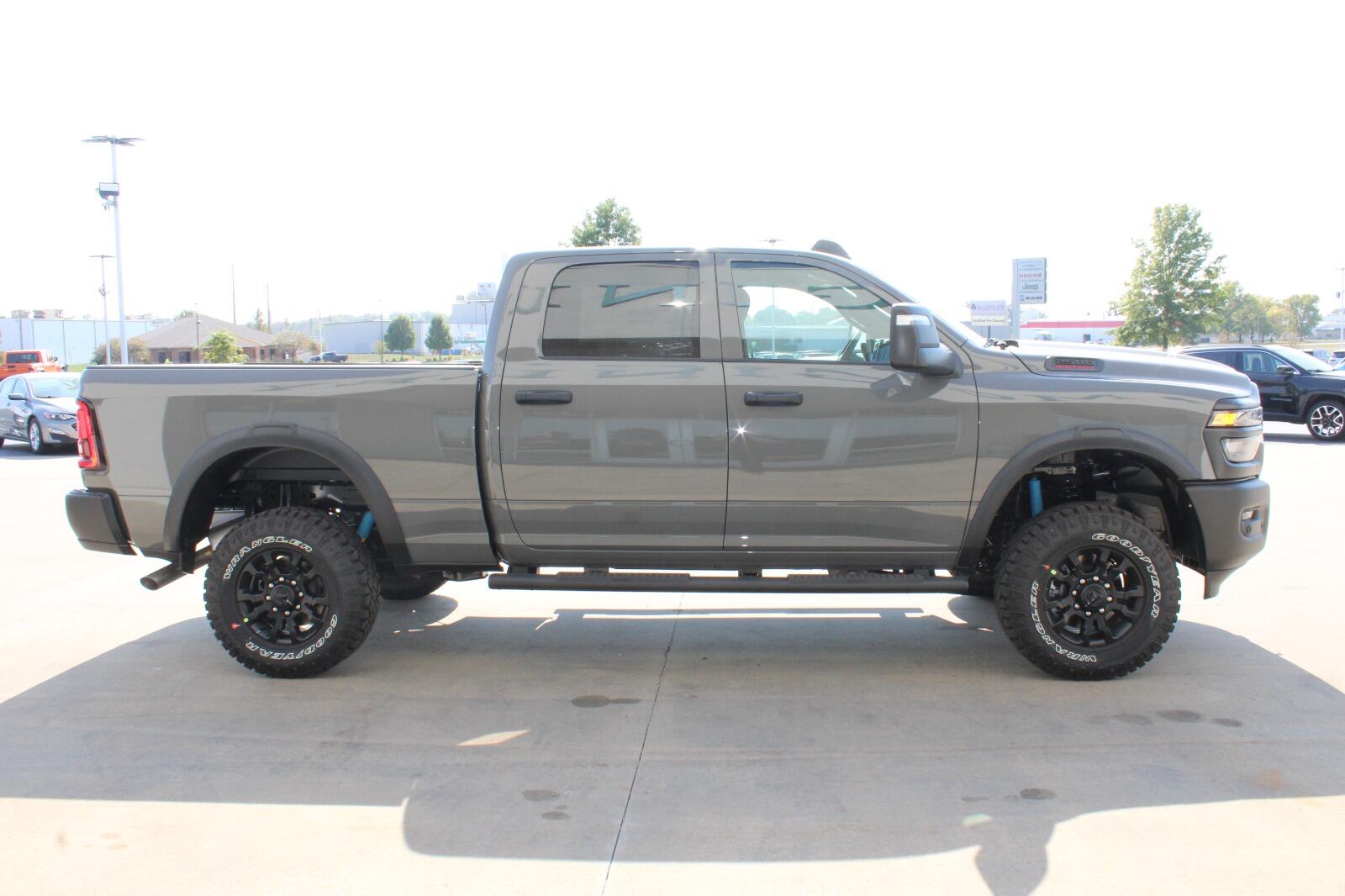 2026 RAM 2500 Tradesman - Photo 6