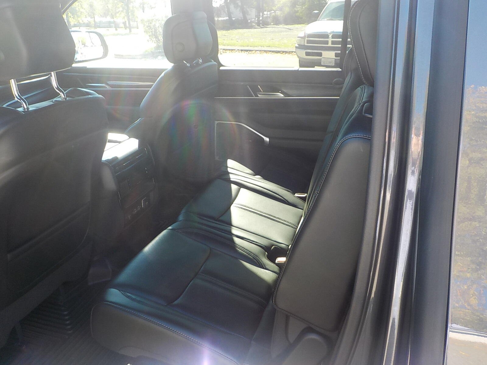 2022 Jeep Wagoneer Series I - Photo 13