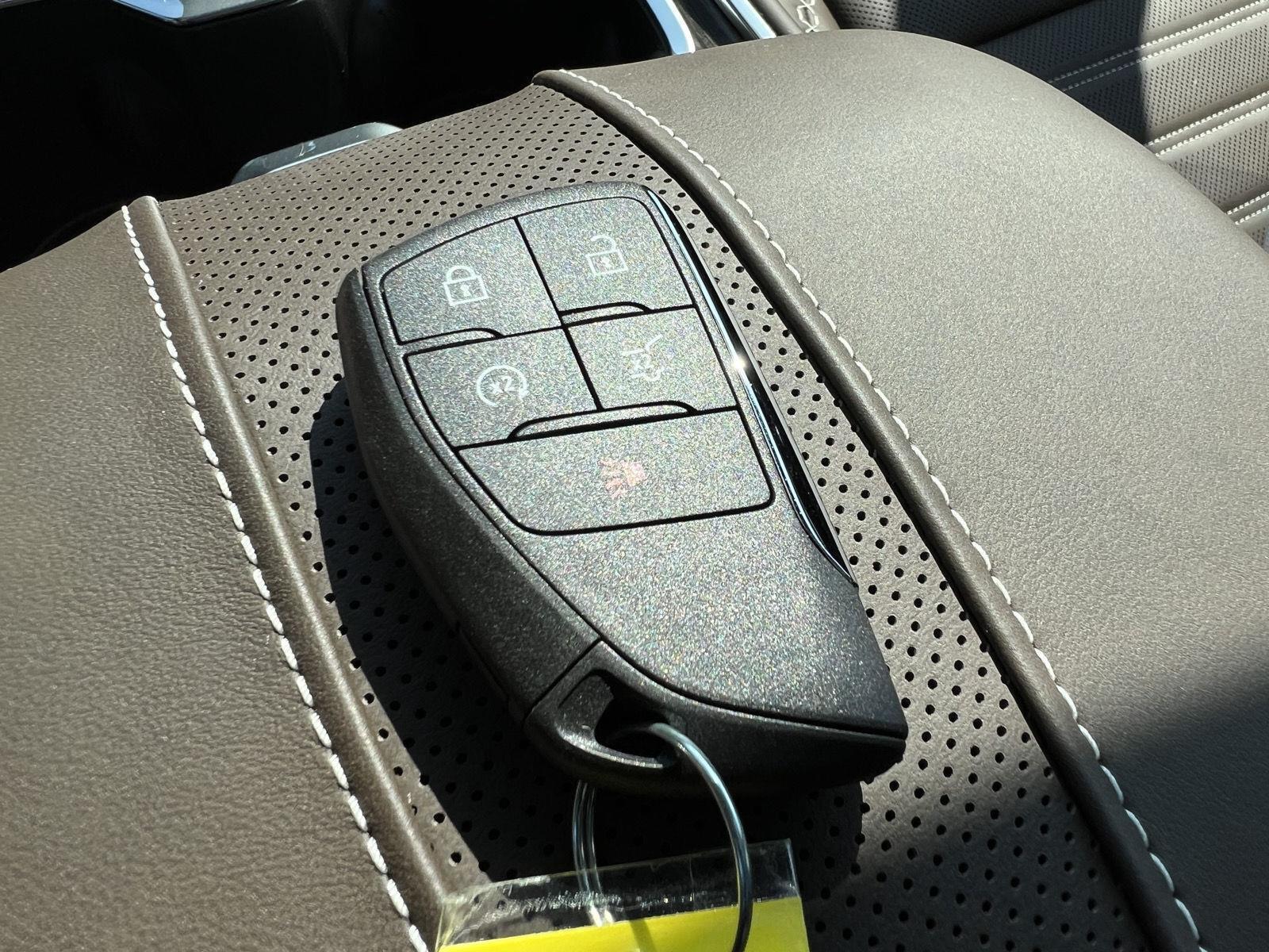 2026 GMC Acadia Denali Ultimate - Photo 44