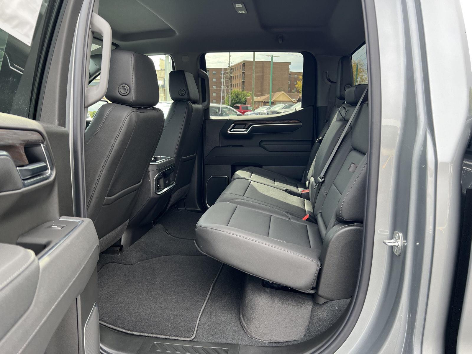 2026 GMC Sierra 1500 SLT - Photo 46