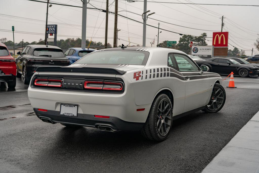 2017 Dodge Challenger R/T Plus photo 8