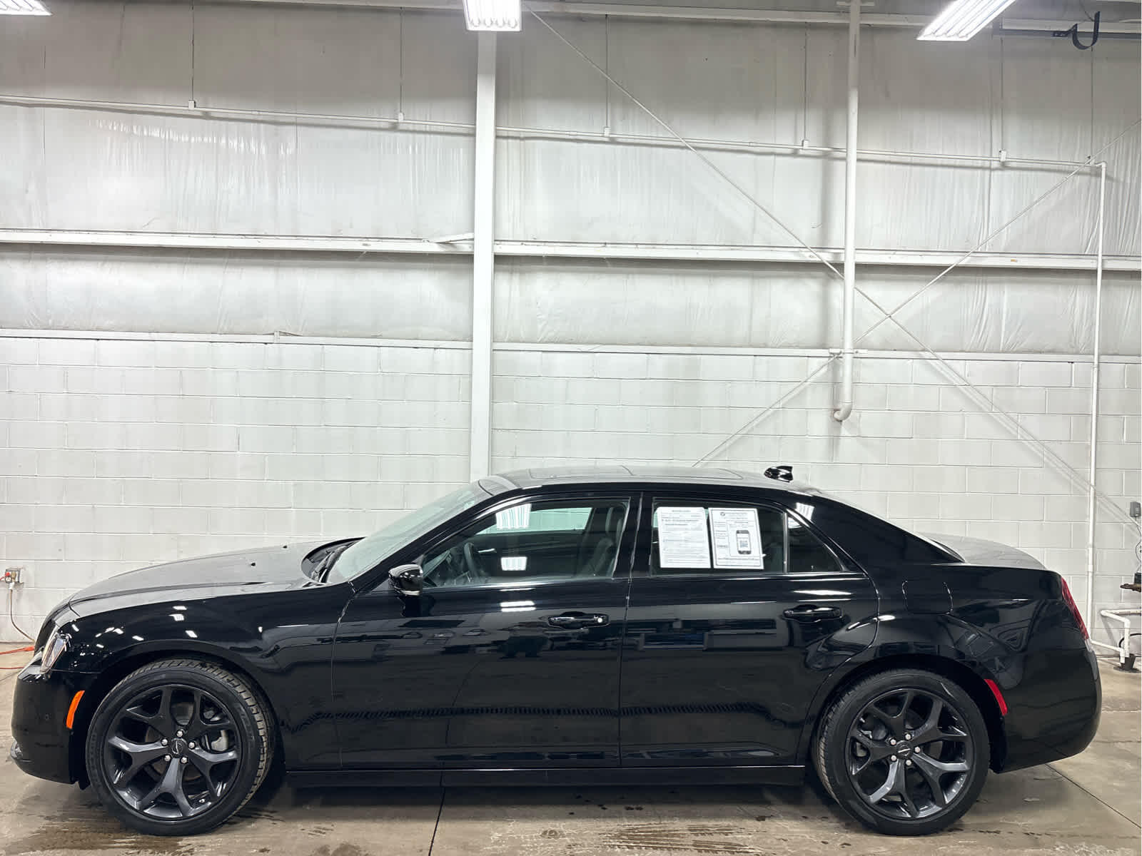 Used 2023 Chrysler 300 S with VIN 2C3CCABG3PH565437 for sale in Wilmington, OH