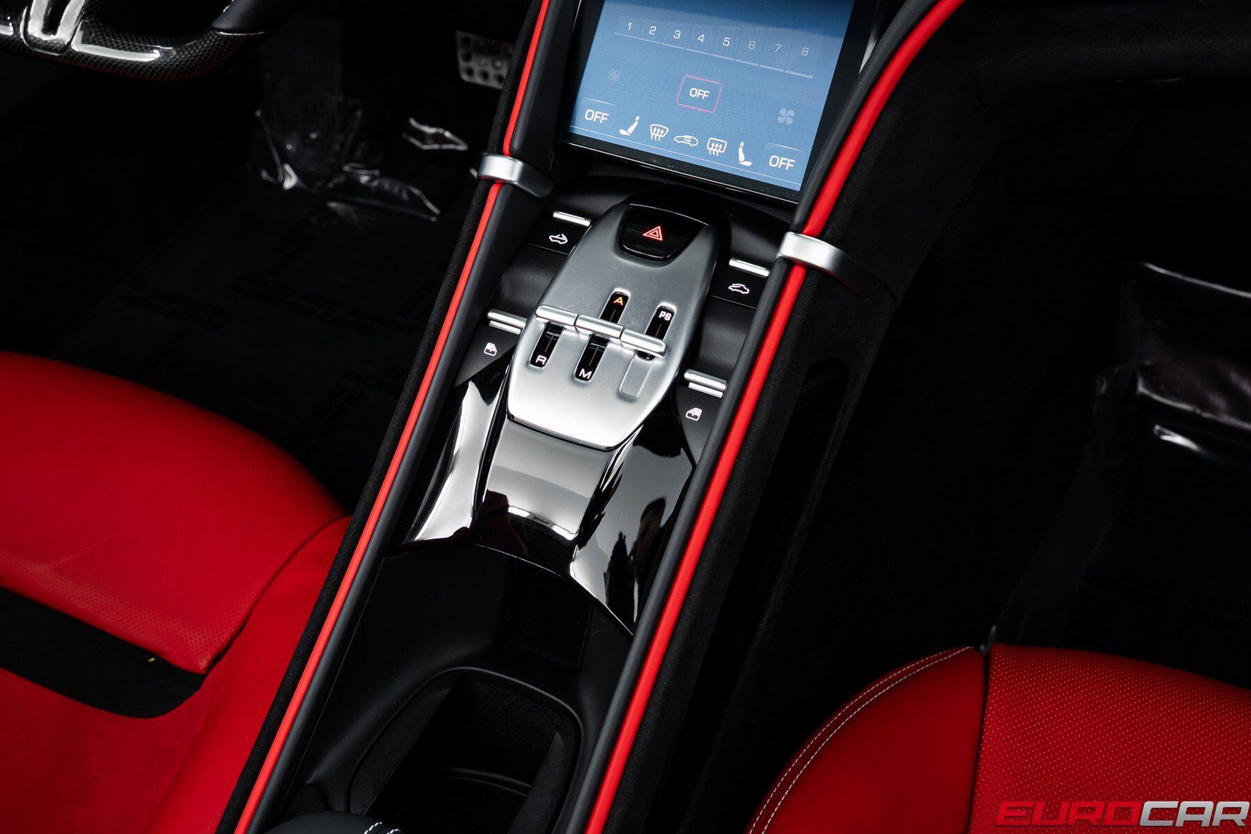2025 Ferrari Roma Base - Photo 32
