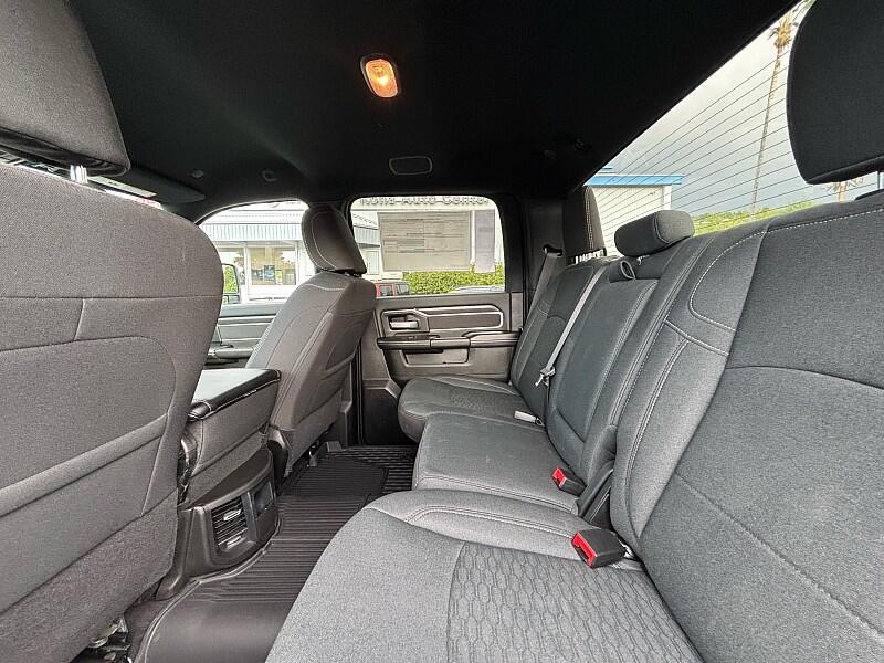 2025 RAM 3500 Big Horn - Photo 17