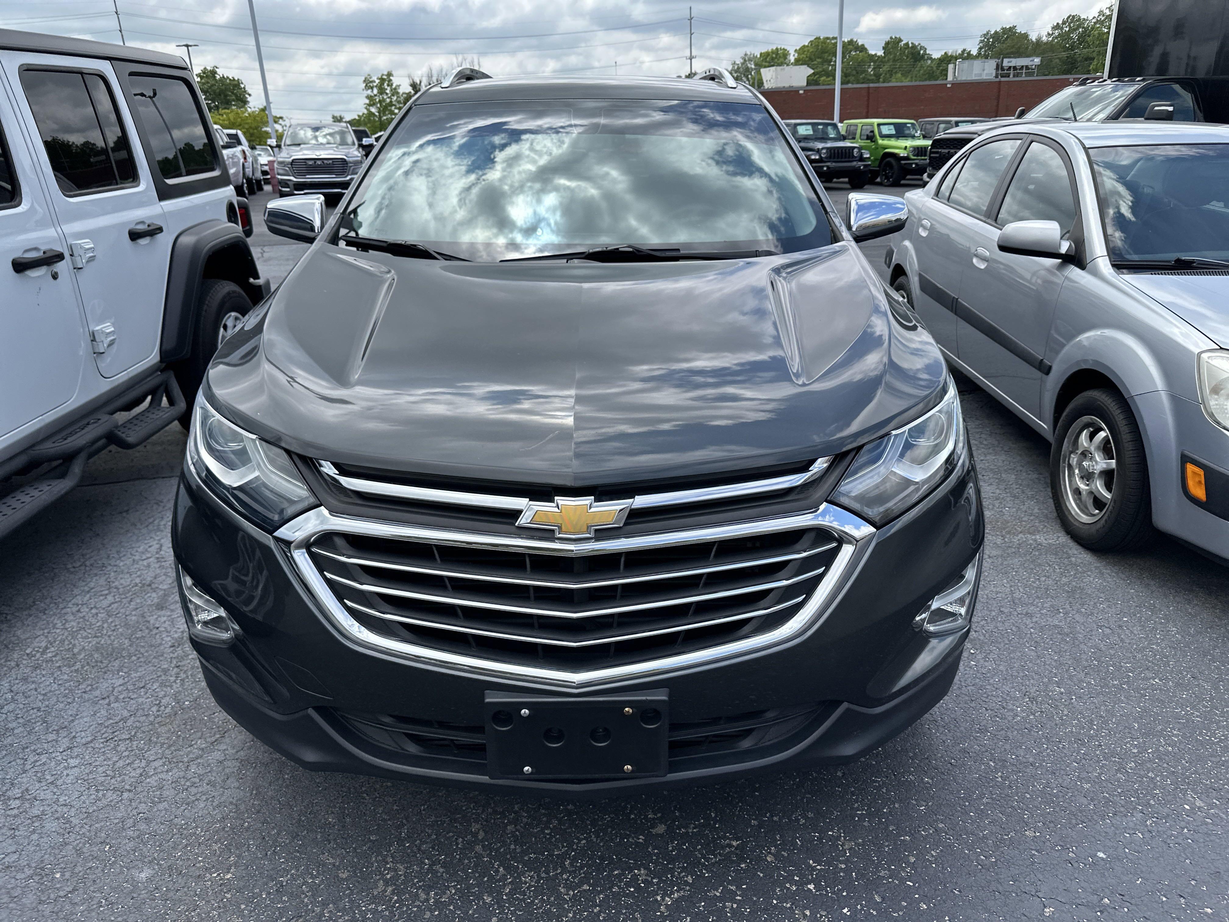 Used 2018 Chevrolet Equinox Premier with VIN 2GNAXMEV3J6277544 for sale in Springfield, TN