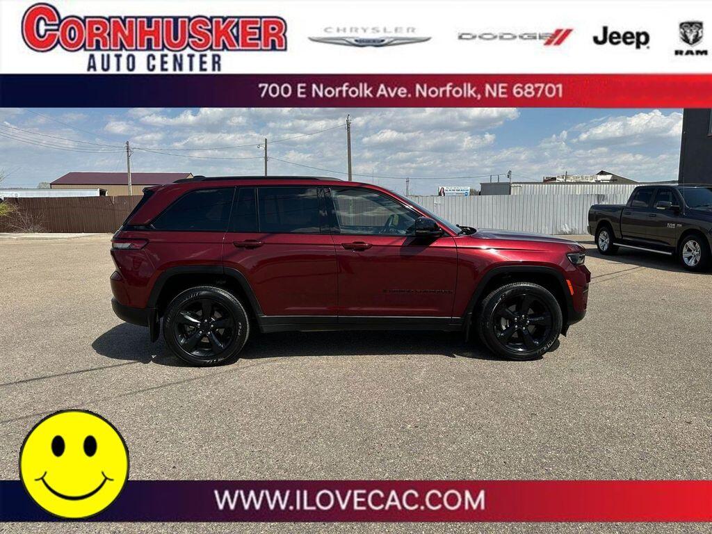 Used 2022 Jeep Grand Cherokee Laredo with VIN 1C4RJHAG8N8607416 for sale in Norfolk, NE