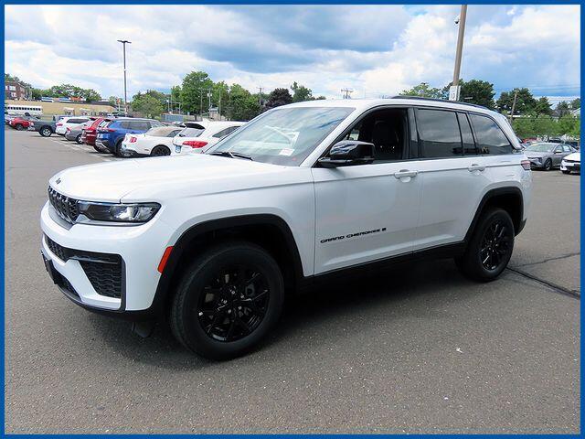 New 2026 Jeep Grand Cherokee Altitude