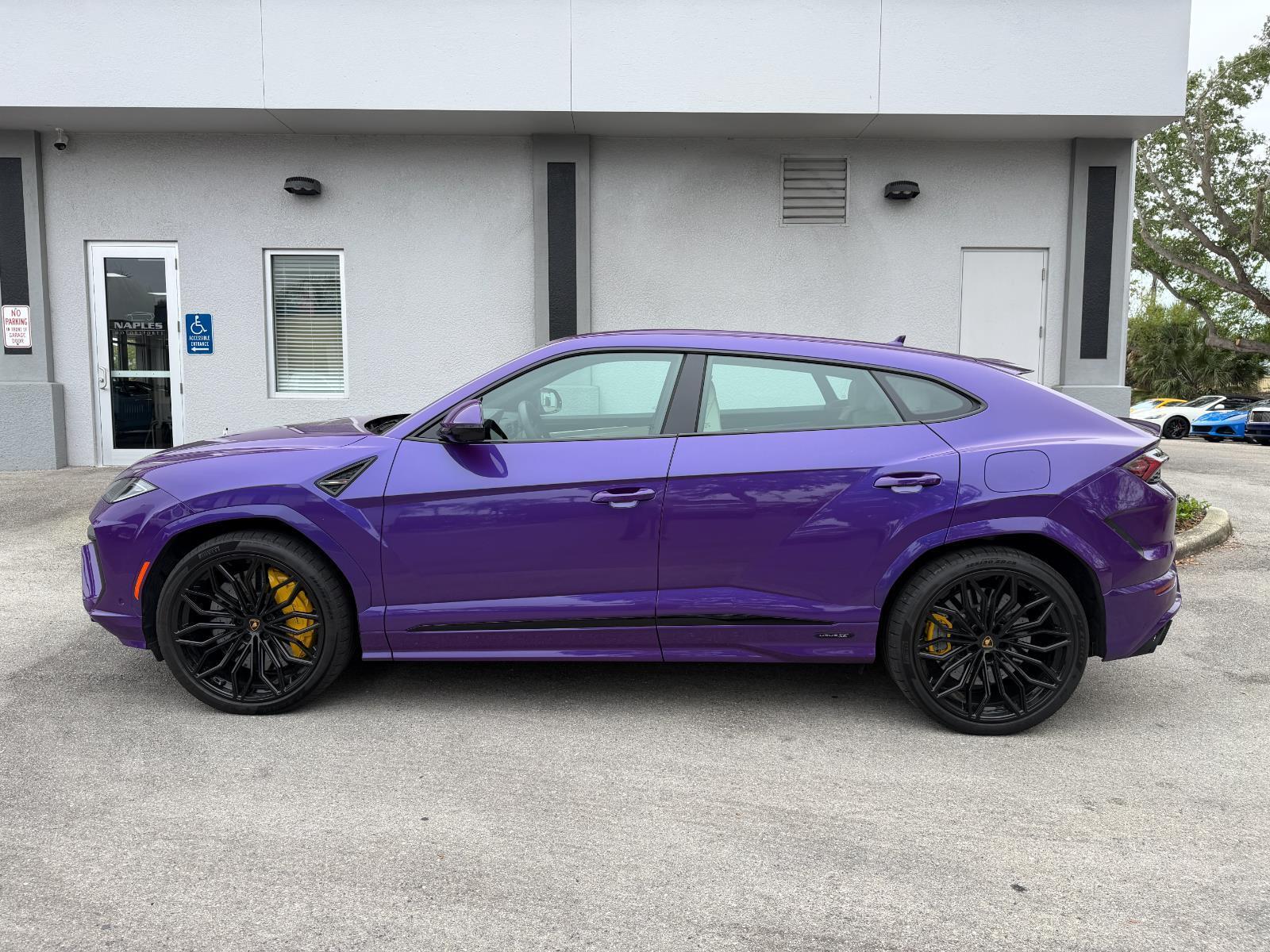 Used 2025 Lamborghini Urus SE