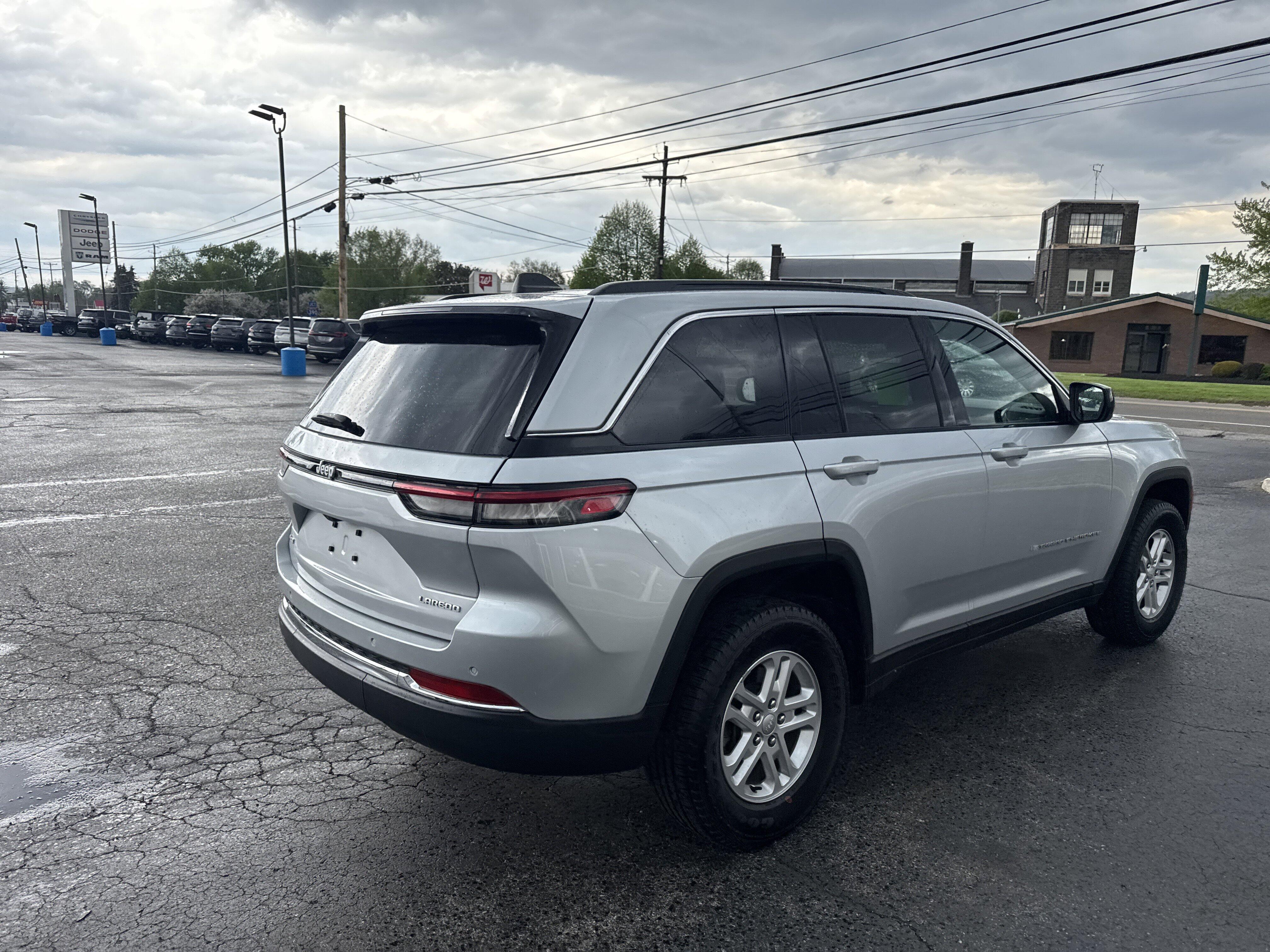 2025 Jeep Grand Cherokee Laredo - Photo 6