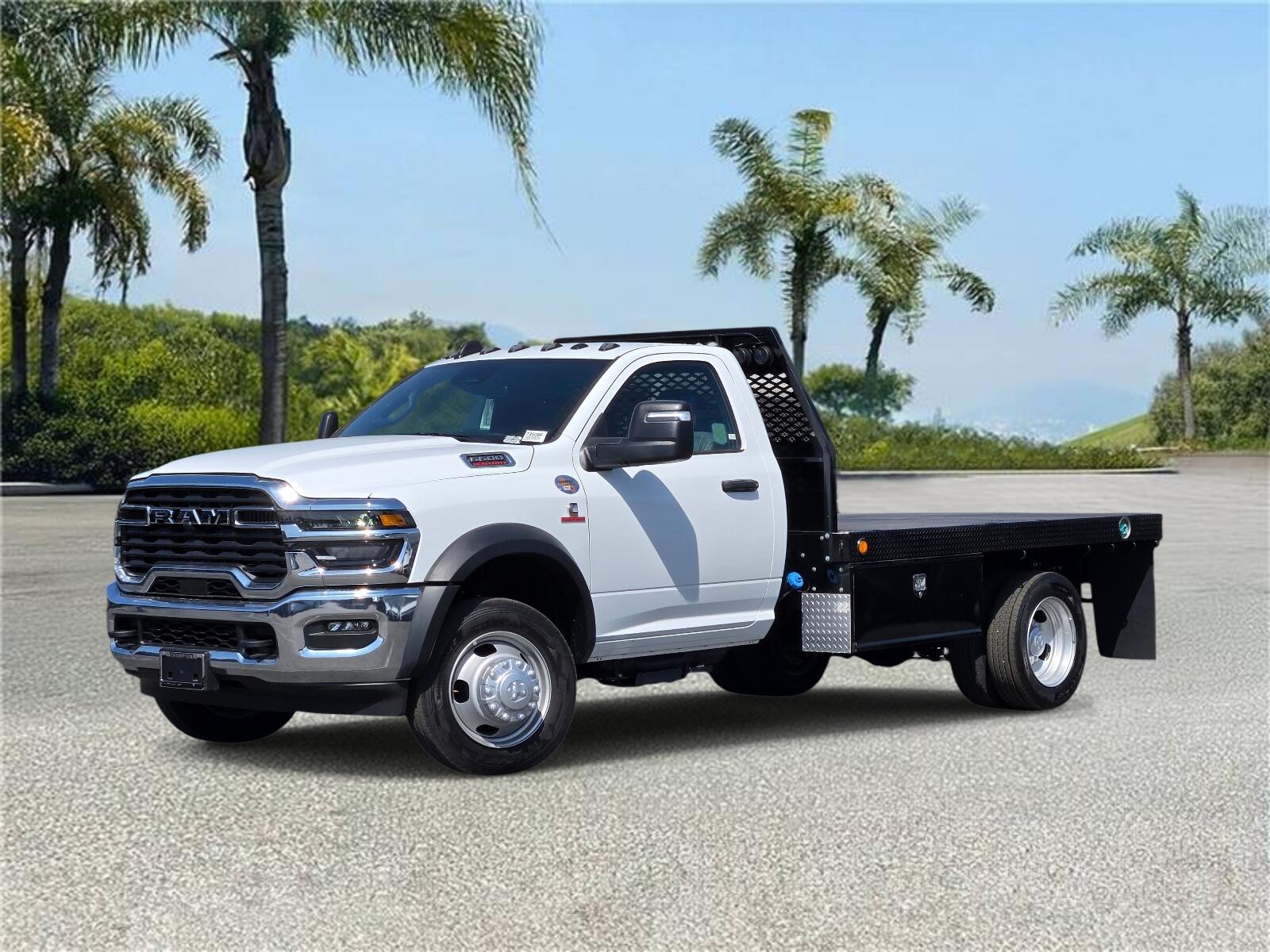 2025 RAM 5500 Chassis 5500 Tradesman Chassis Regular Cab 4x2 84' Ca