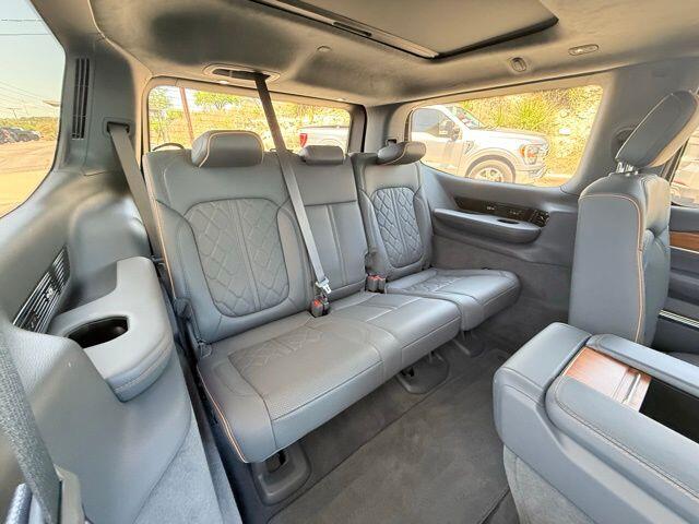 2022 Jeep Grand Wagoneer Series III - Photo 37
