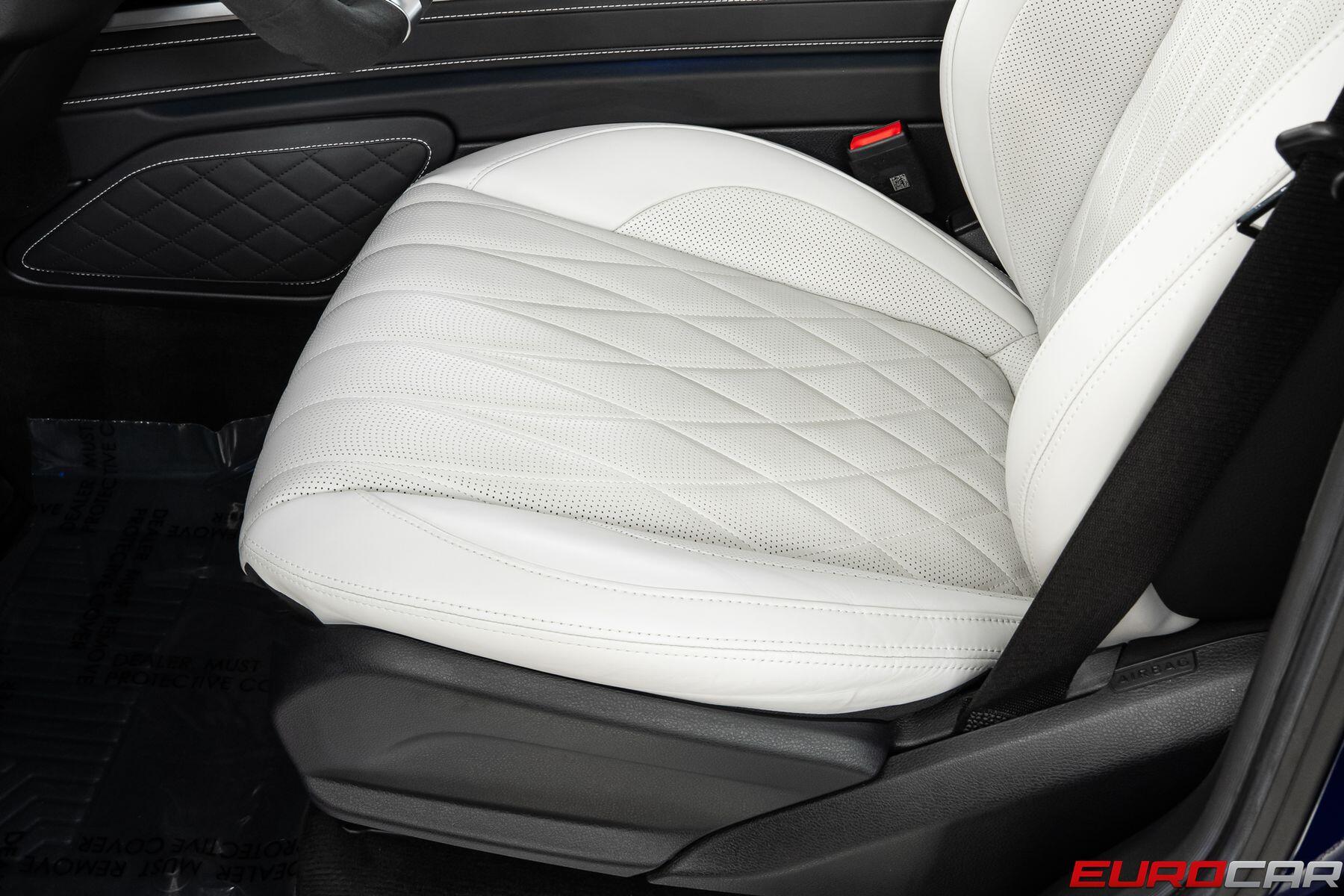 2022 Mercedes-Benz G-Class G 63 AMG 4x4 *AMG NIGHT PACKAGE PLUS * CARBON EXTEImage 46