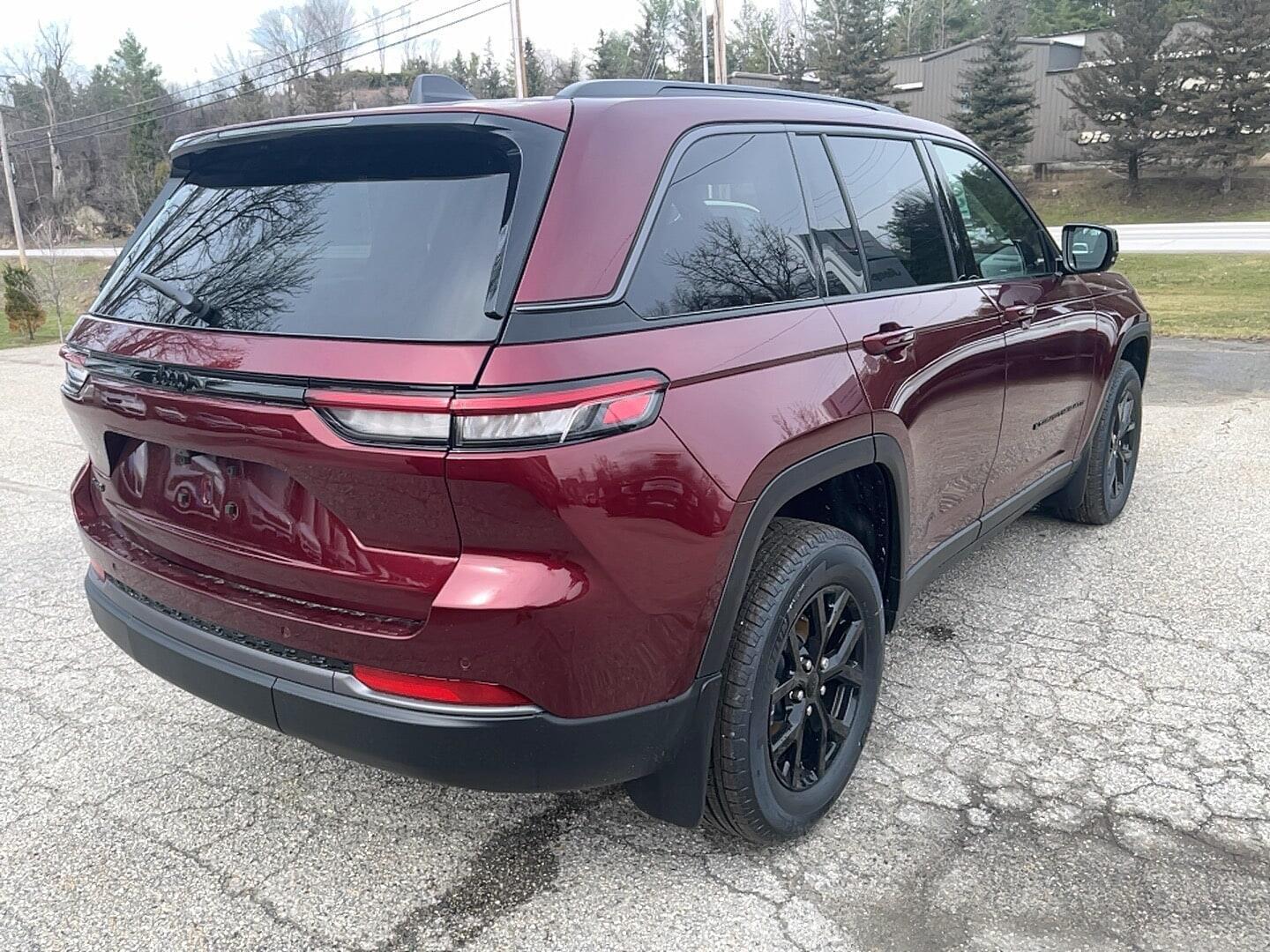 View vehicle photo 5