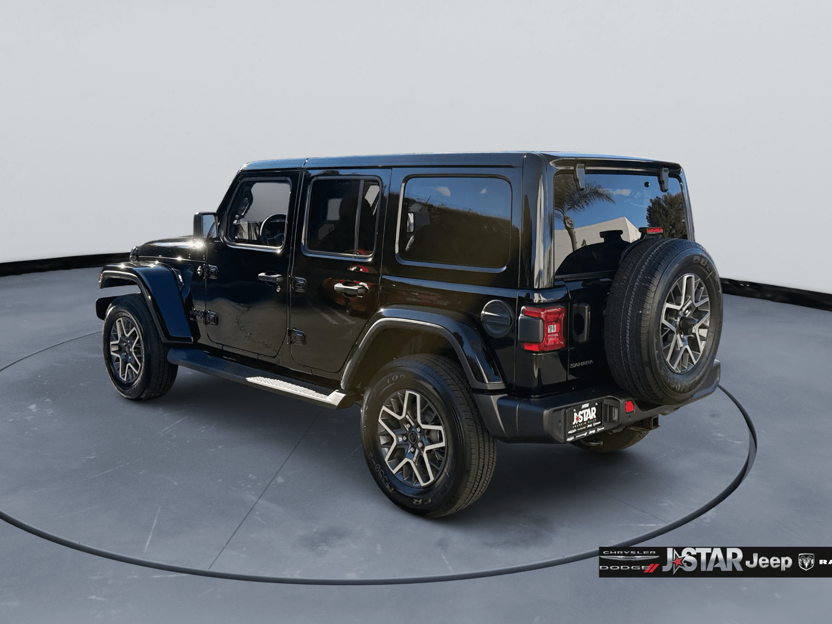 2025 Jeep Wrangler 4-Door Sahara - Photo 7