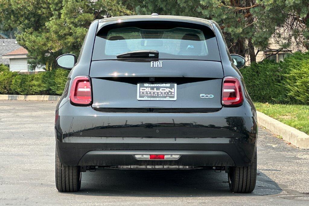 2026 FIAT 500e Base - Photo 7