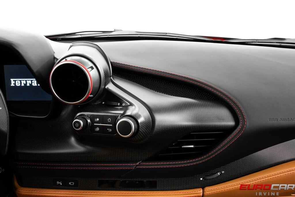 2021 Ferrari F8 Tributo *CARBON STEERING WHEEL * FULL ELECTRIC SEATS*Image 32