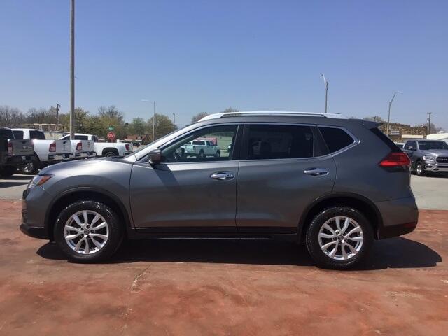 Used 2017 Nissan Rogue SV with VIN JN8AT2MV0HW279007 for sale in Vinita, OK