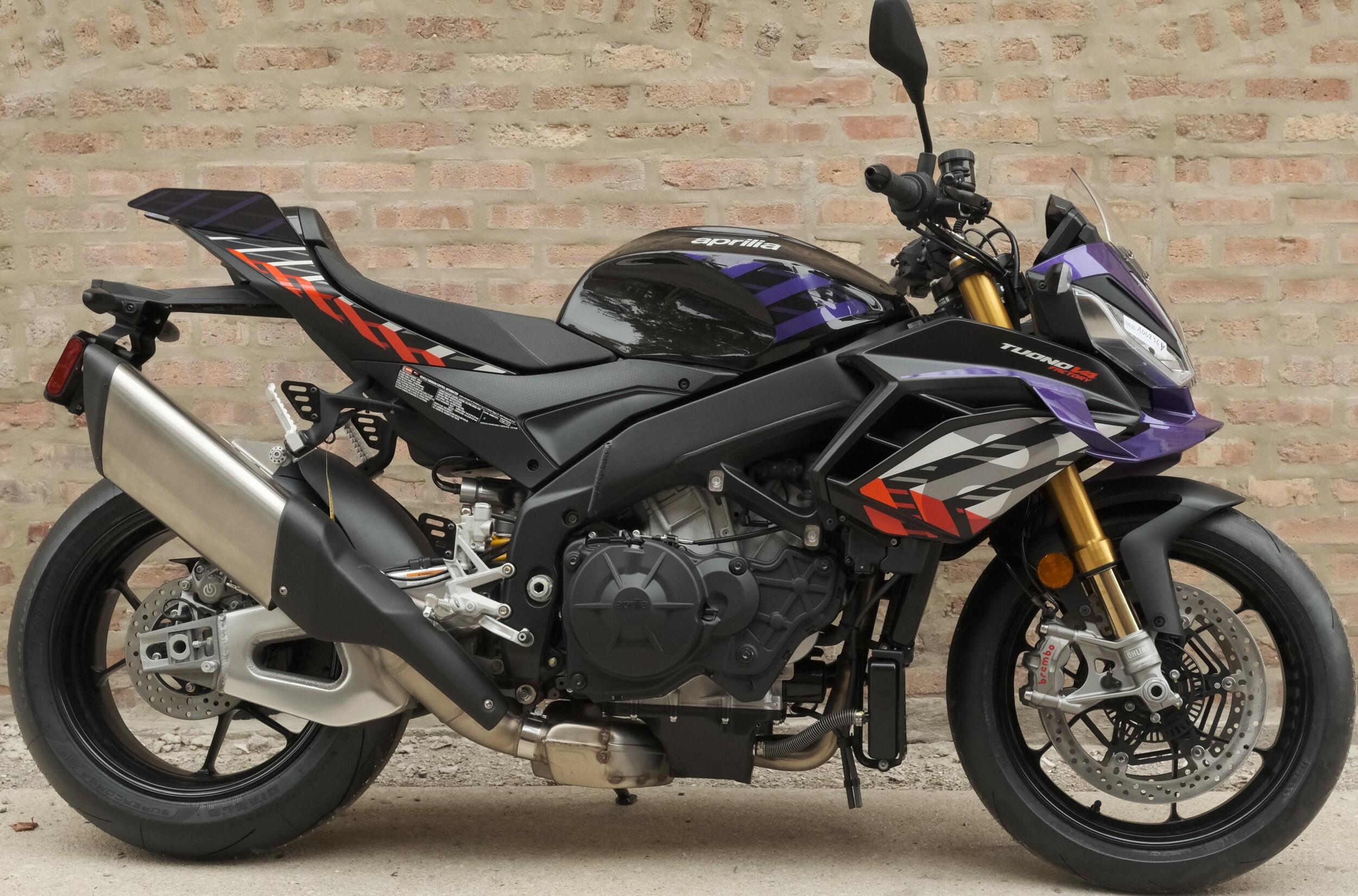 2027 Aprilia Tuono V4 Factory 1100