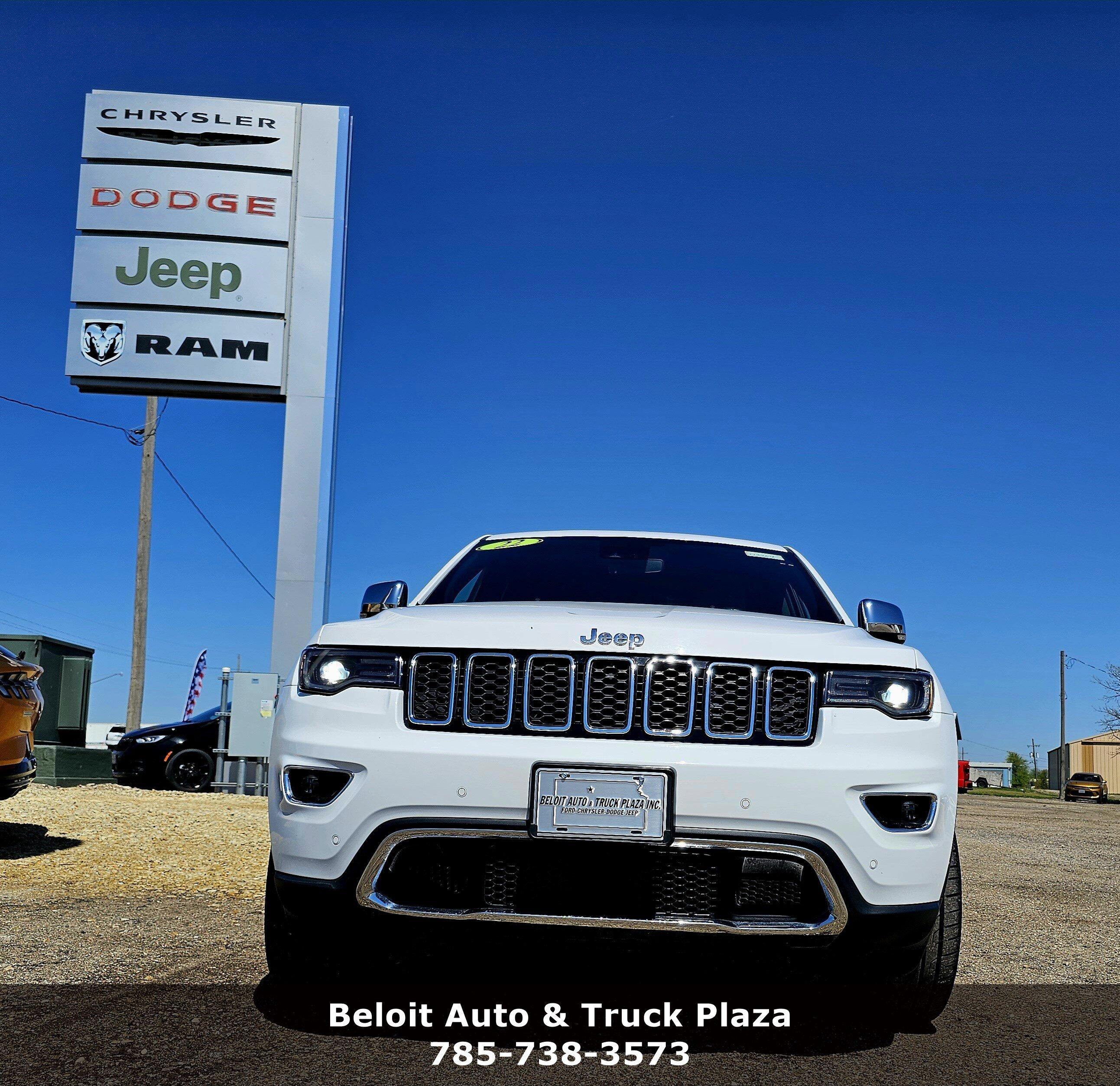 Used 2022 Jeep Grand Cherokee Limited with VIN 1C4RJHBGXN8586079 for sale in Beloit, KS