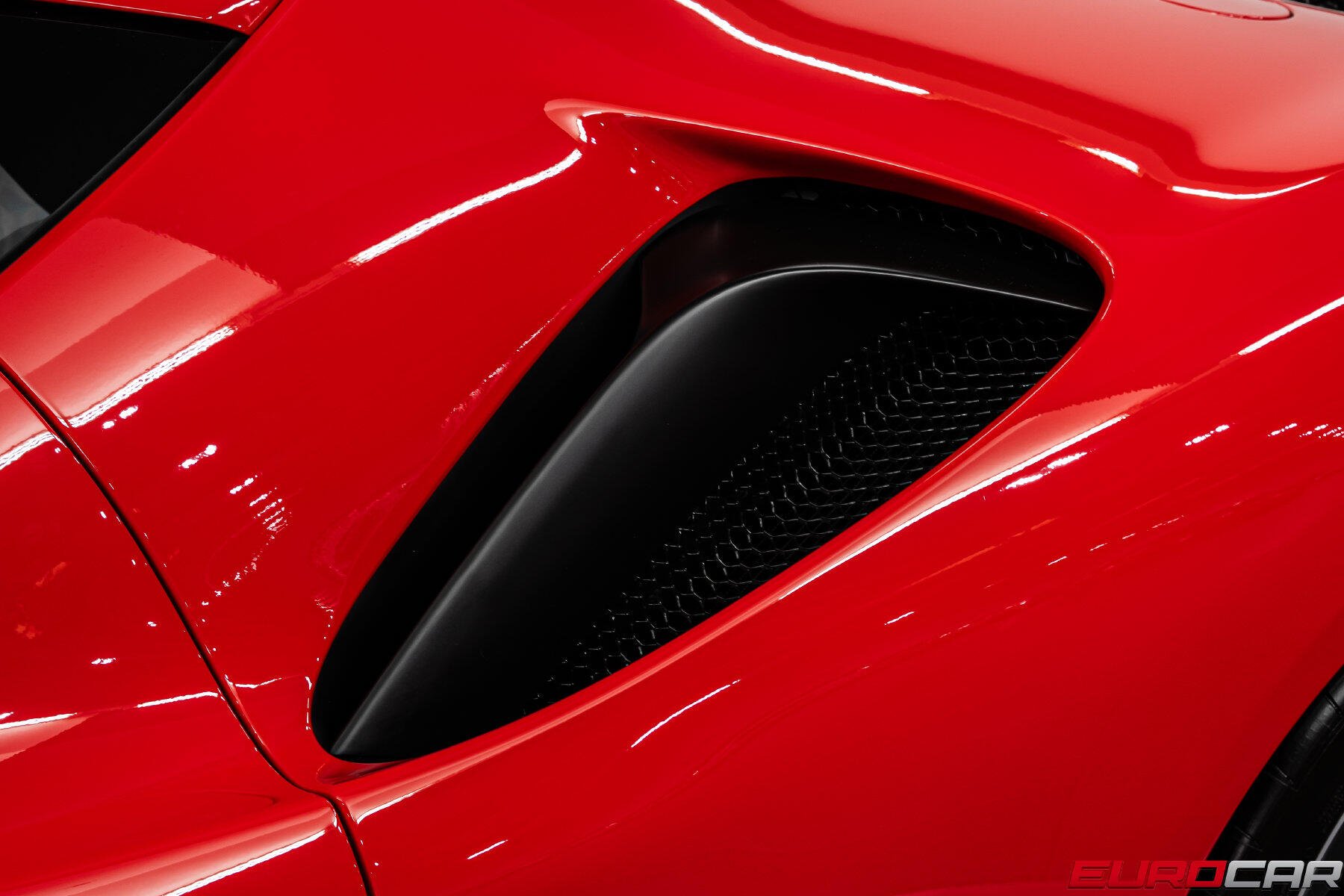 2021 Ferrari SF90 Stradale *CARBON STEERING WHEEL * FULL ELECTRIC SEATS*Image 16
