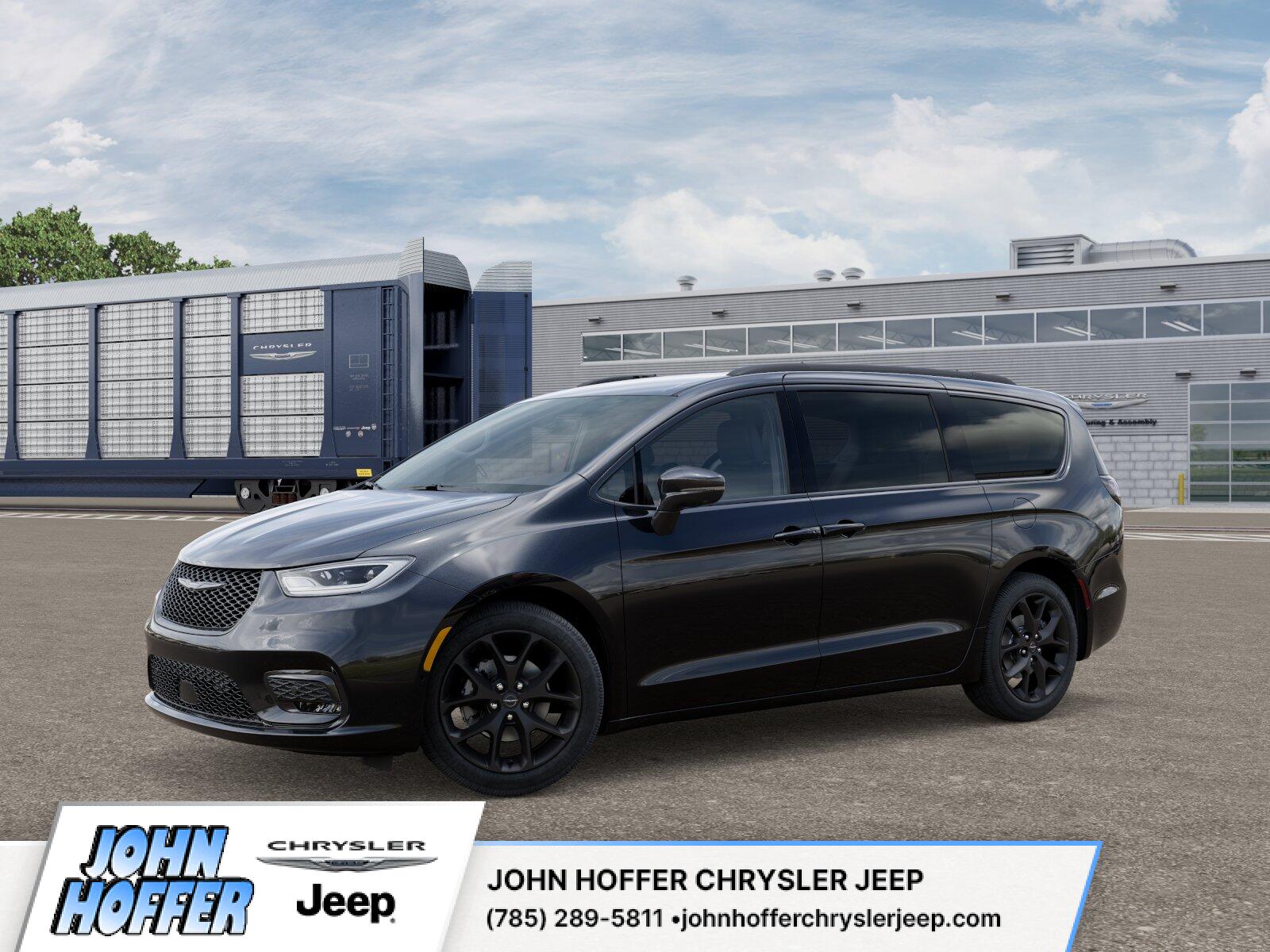 2026 Chrysler Pacifica Select's photo
