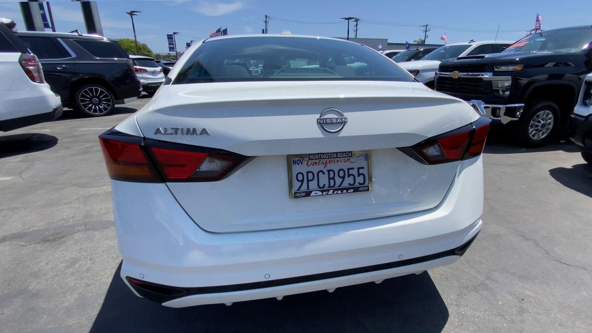 2025 Nissan Altima SV - Photo 8